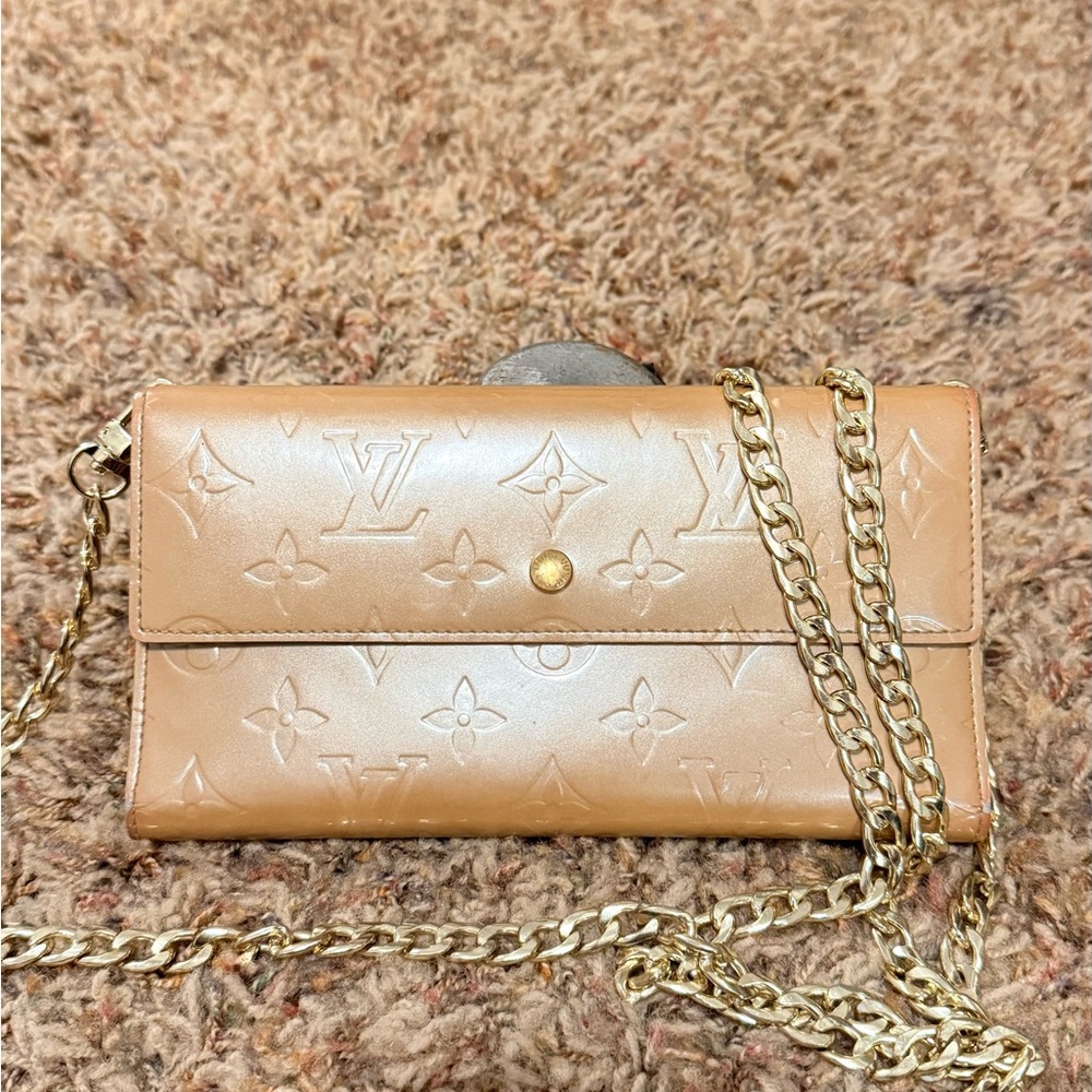 Louis Vuitton Beige Monogram Chain Clutch